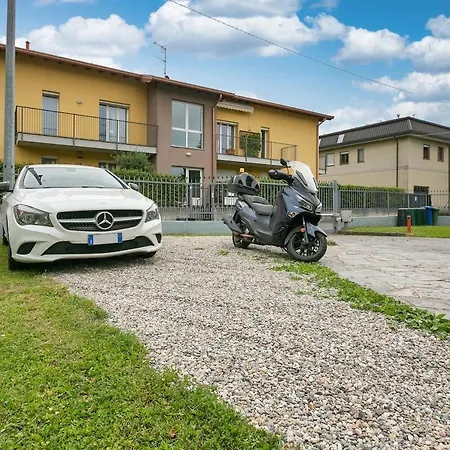 Brown Garden - Free Parking Apartment Como